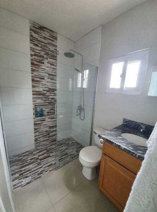 Central Upscale New Kingston Apt With Pool Exterior foto